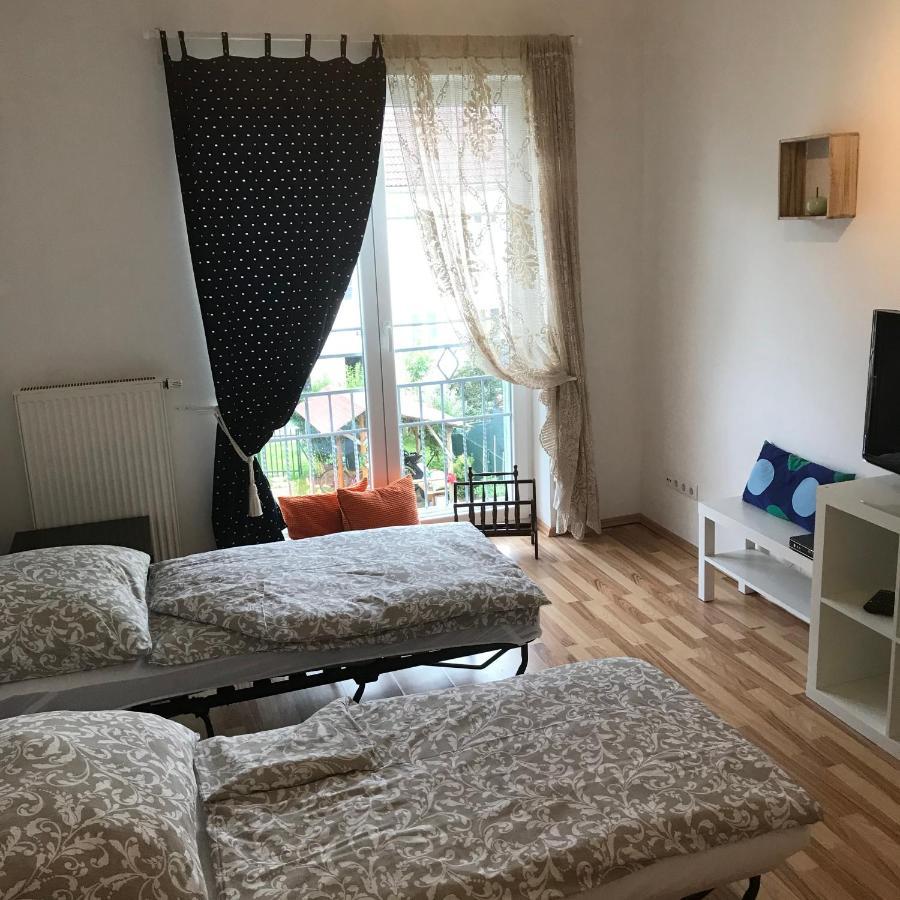 Lg Living Apartment Stockerau Eksteriør billede