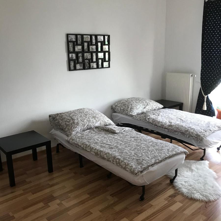 Lg Living Apartment Stockerau Eksteriør billede